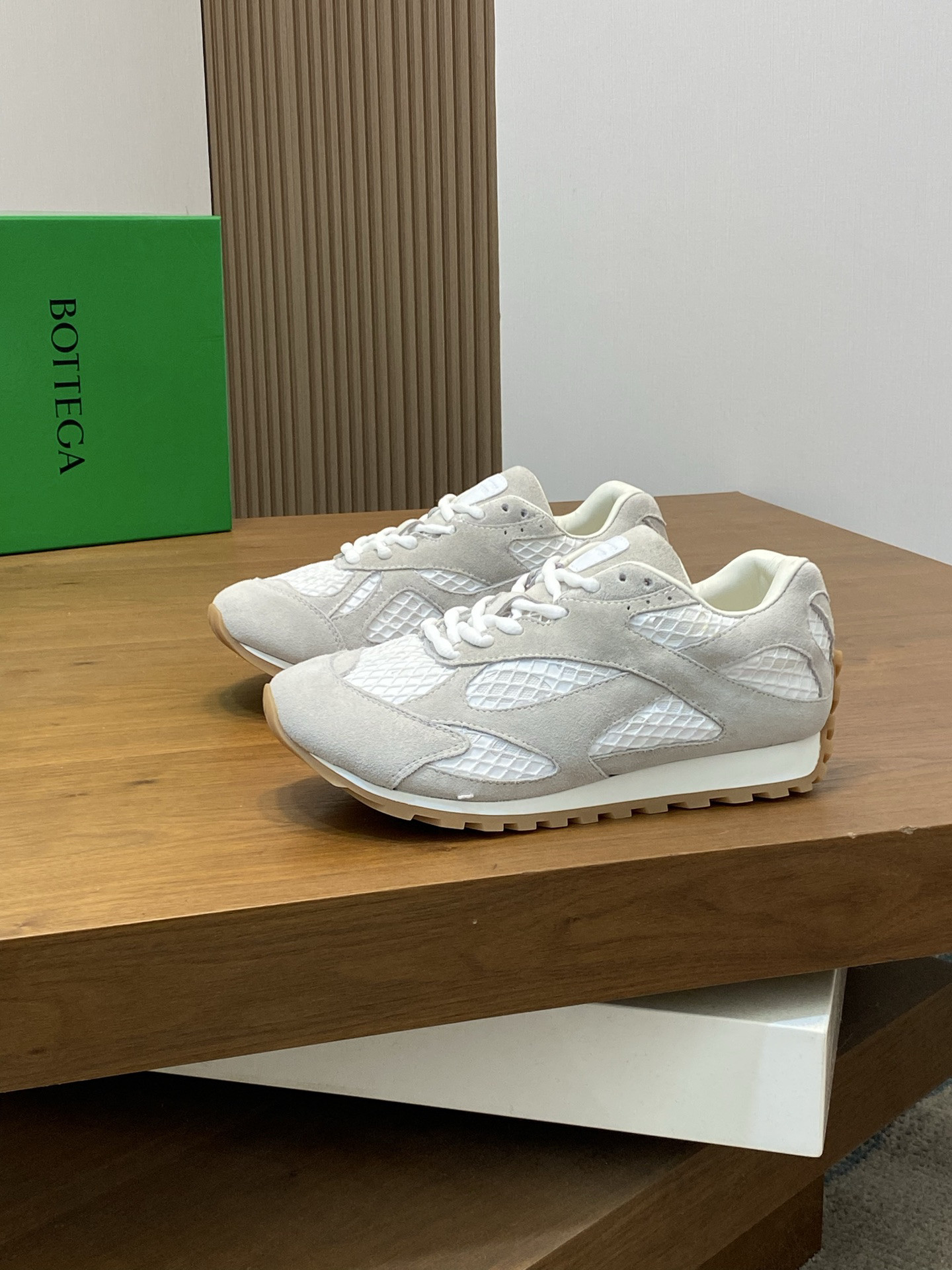 b0tte*a Ven*ta orbit sneaker