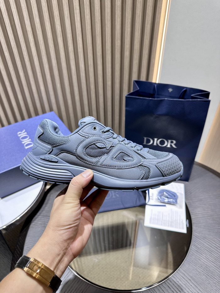 DR B30 Sneakers