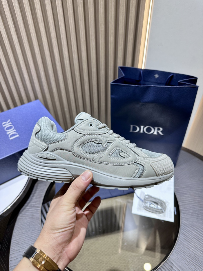 DR B30 Sneakers